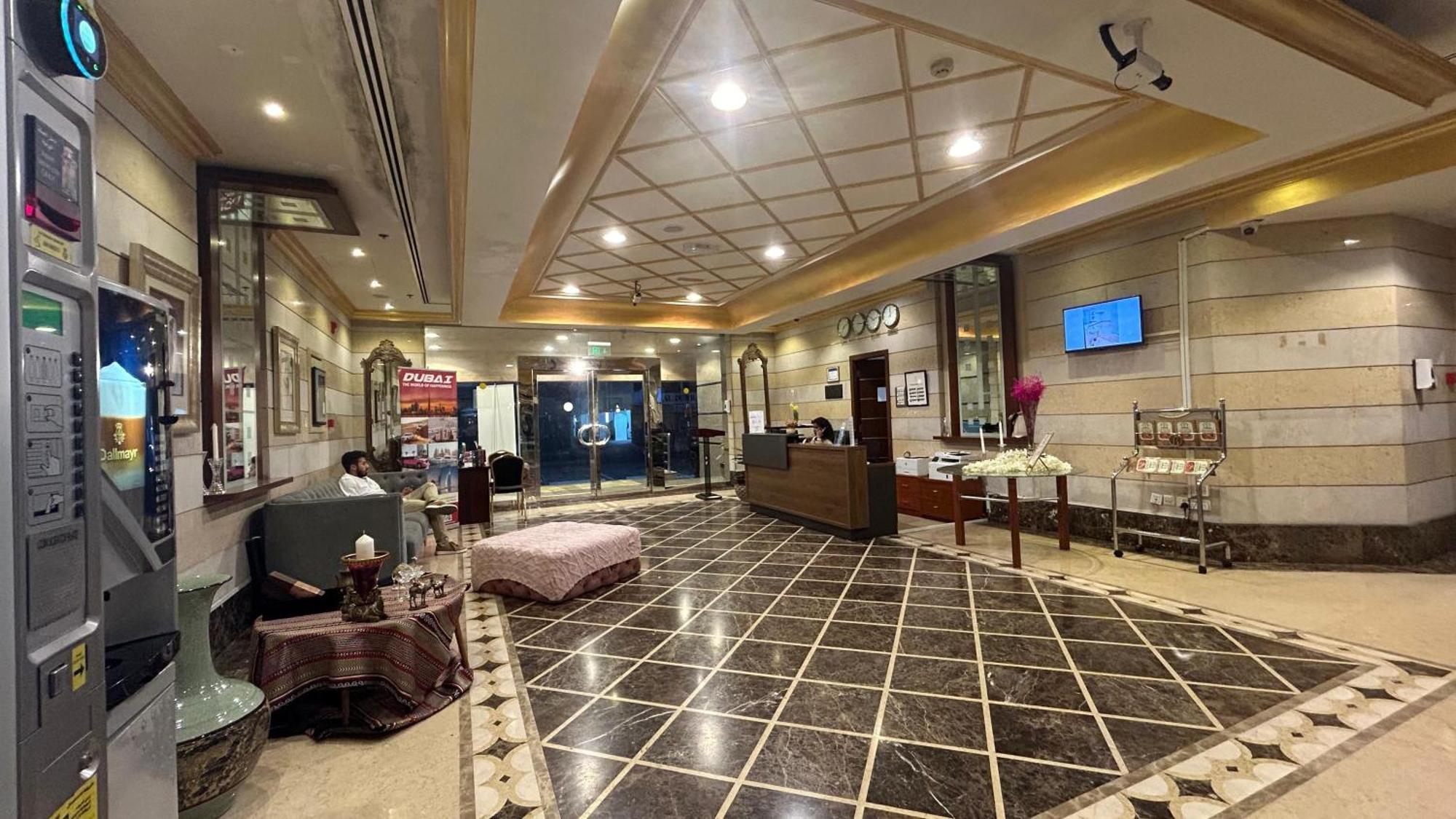 Al Raya Hotel Apartments Dubai Eksteriør billede