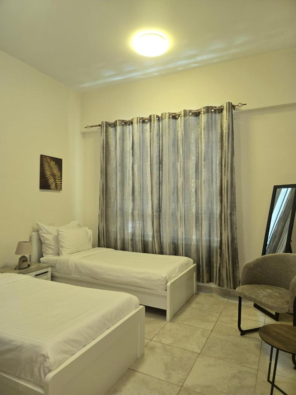 Al Raya Hotel Apartments Dubai Eksteriør billede